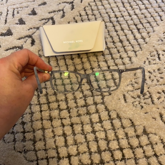 Michael Kors RX glasses - MK 4030 Vivianna II - Picture 4 of 4